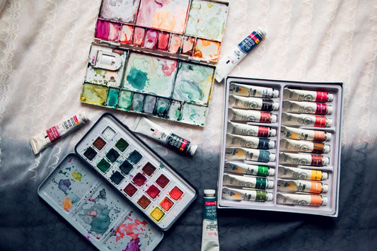 Which Medium is Better for Beginners - miicreative